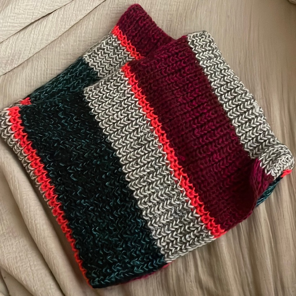 American Eagle Infinity Scarf
